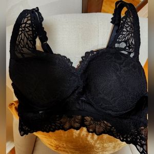 Victoria Secrets Black Lace w/Pink Inside cups.EUC